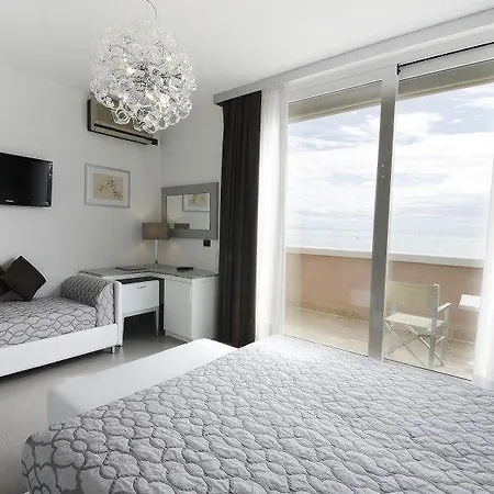 Hotel Grande Marin 4*