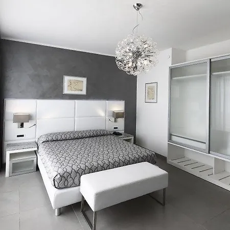 Grande Marin 酒店 利尼亚诺萨比亚多罗